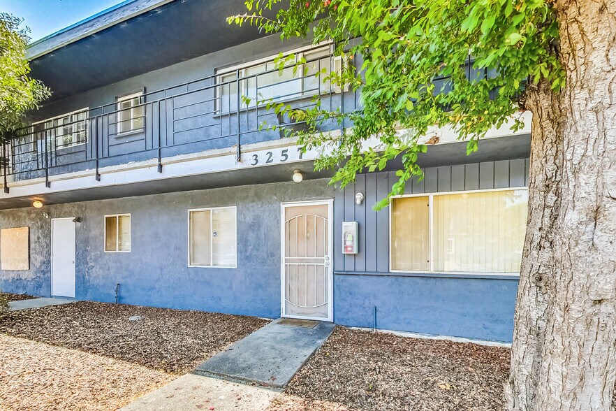 3257 Delaware St, Oakland, CA à vendre - Photo du bâtiment - Image 3 de 38