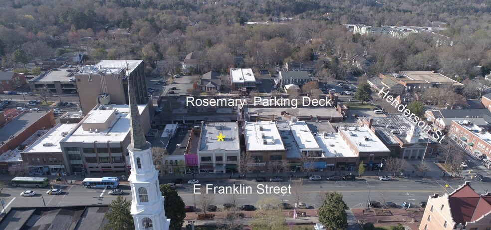 155-157 E Franklin St, Chapel Hill, NC à louer - Photo du bâtiment - Image 3 de 3