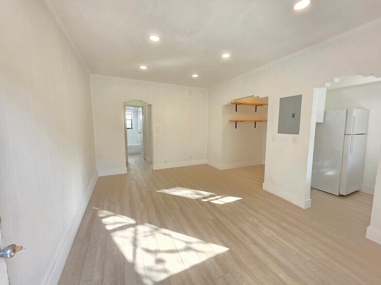 560 NE 15th Ave, Fort Lauderdale, FL à vendre - Photo du bâtiment - Image 2 de 20