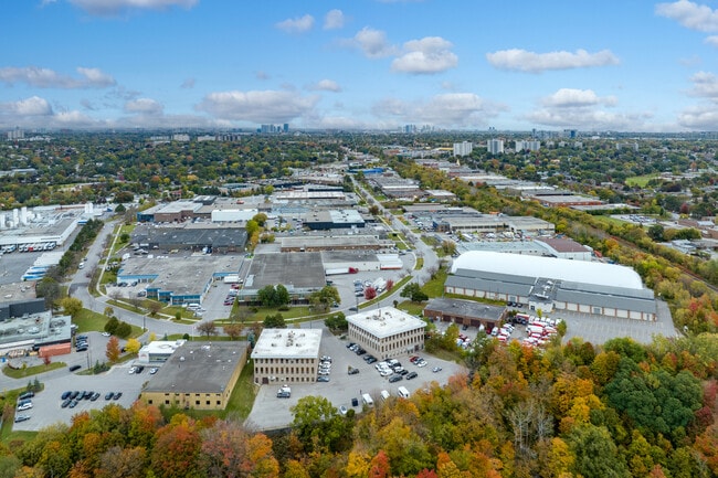 Plus de détails pour 109-111 Railside Road – Bureau à vendre, Toronto, ON
