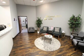 695 S Colorado Blvd, Denver, CO for lease Interior Photo- Image 1 of 9