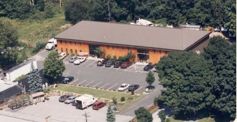 461 Danbury Rd, New Milford, CT à vendre - Photo du bâtiment - Image 2 de 18