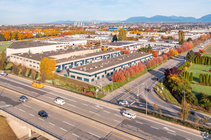 13988 Maycrest Way, Richmond, BC à louer - Photo du bâtiment - Image 2 de 4