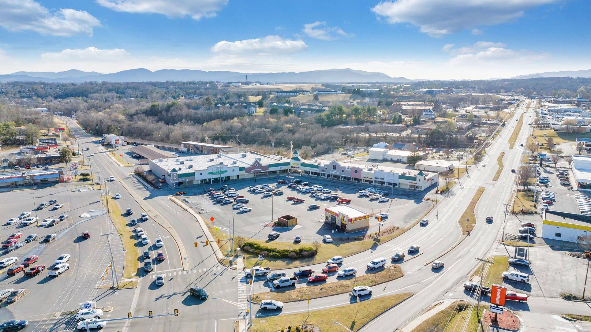 7208-7234 Williamson Rd, Roanoke, VA for sale Primary Photo- Image 1 of 9