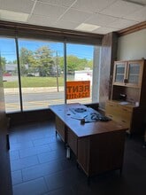 1570 Old Country Rd, Westbury, NY for lease Interior Photo- Image 1 of 7