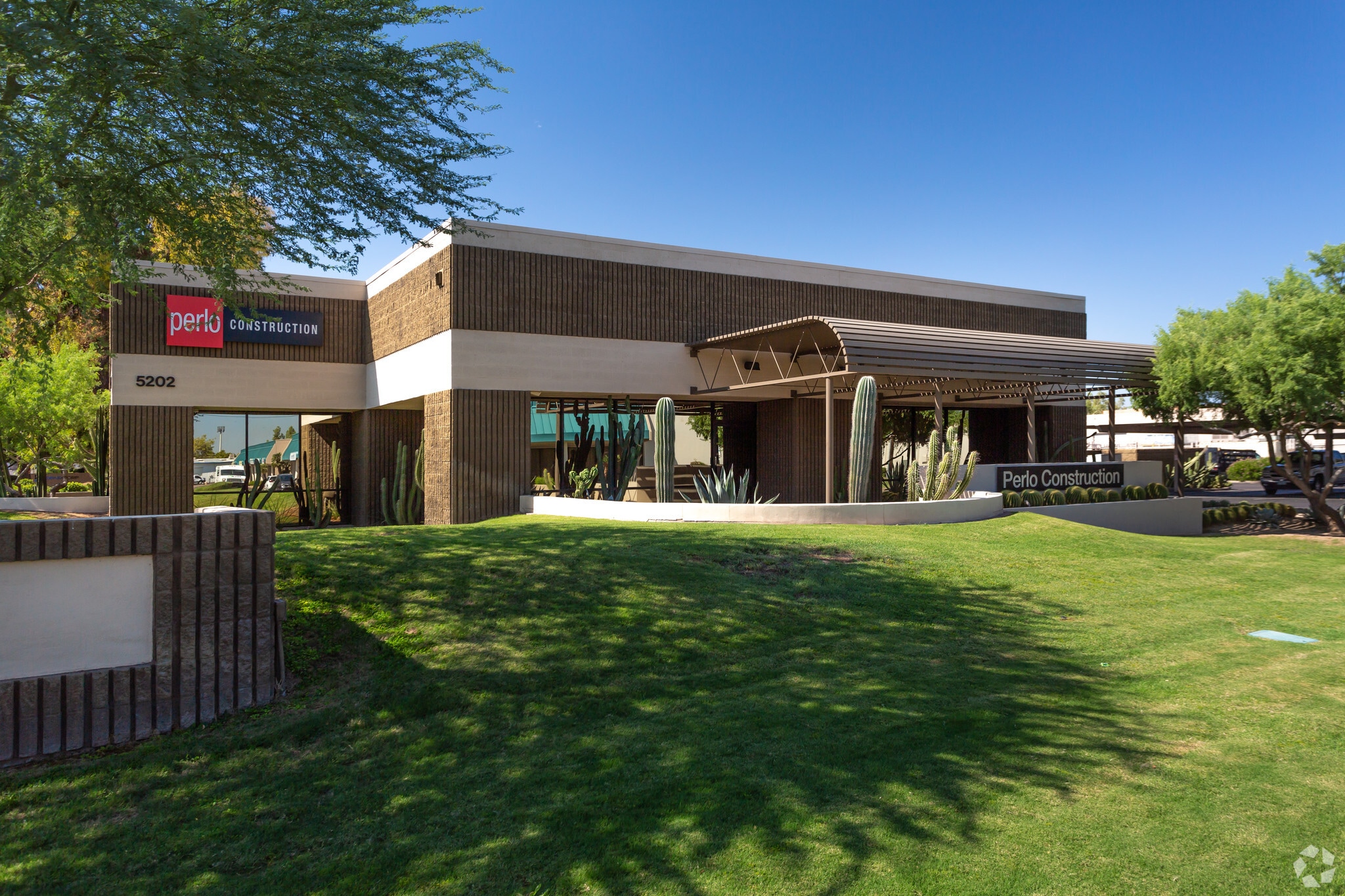 5202 S 40th St, Phoenix, AZ for lease Primary Photo- Image 1 of 4