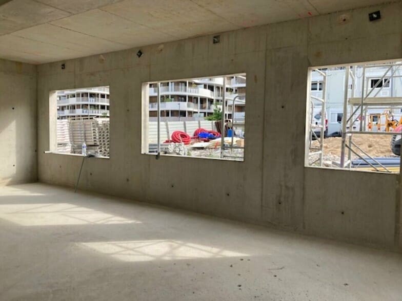 Retail in Noisy-le-Grand for lease - Construction Photo - Image 2 of 7