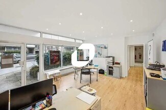 Plus de détails pour 104 Boulevard Du Maréchal Joffre, Bourg-la-Reine - Bureau à vendre
