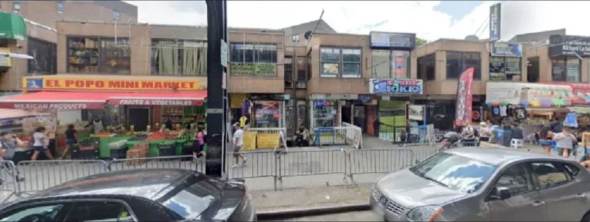 88-22 Roosevelt Avenue, Jackson Heights, NY for lease Primary Photo- Image 1 of 12