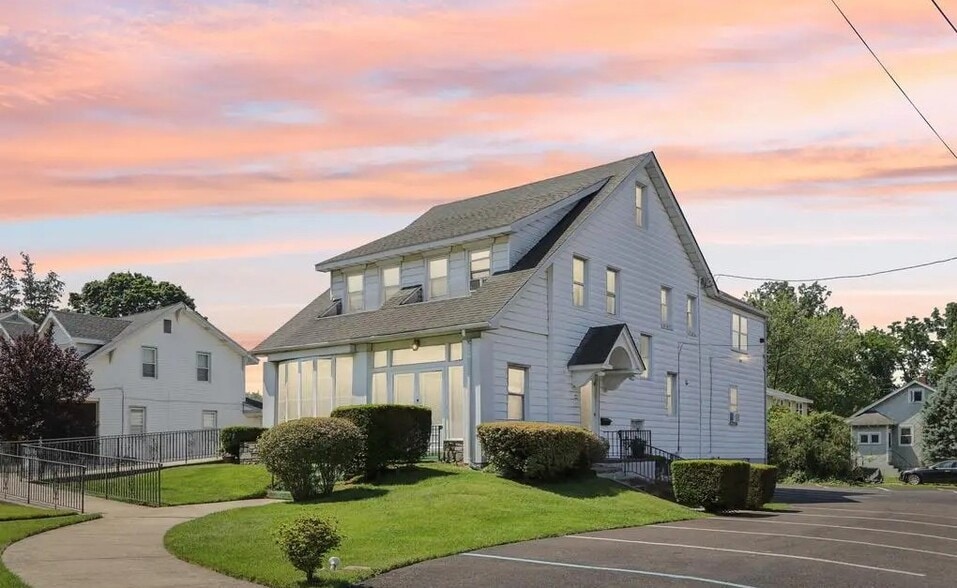 700 S White Horse Pike, Audubon, NJ for sale - Building Photo - Image 1 of 12