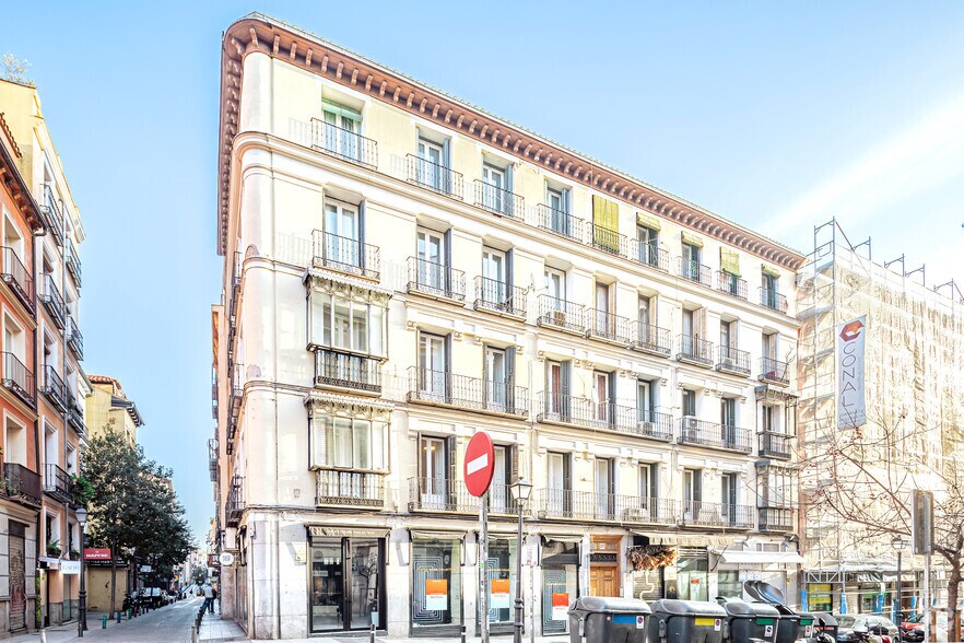 Calle de Augusto Figueroa, 27, Madrid, Madrid à vendre - Photo du bâtiment - Image 2 de 2