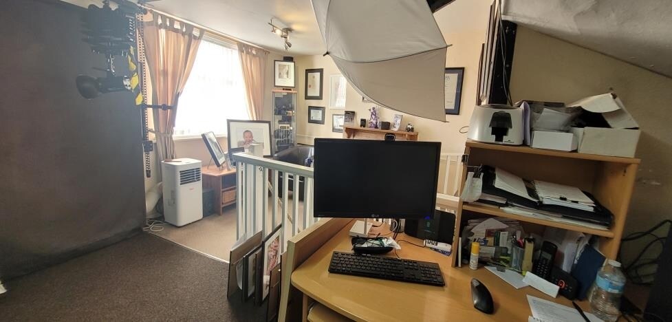 36-36A Market Pl, Wantage for lease Interior Photo- Image 1 of 3