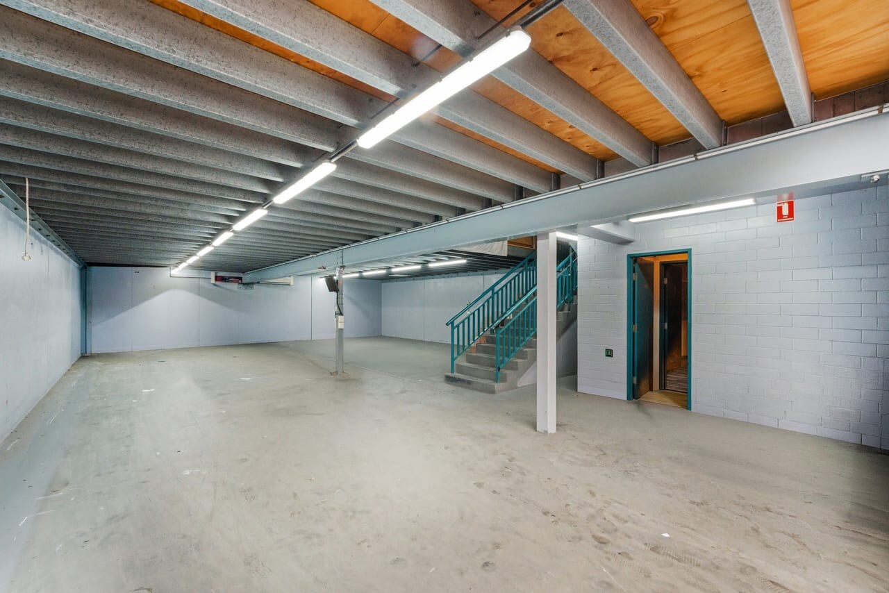 2 Ash Rd, Prestons, NSW 2170 - Unit 6 - - Interior Photo - Image 1 of 5