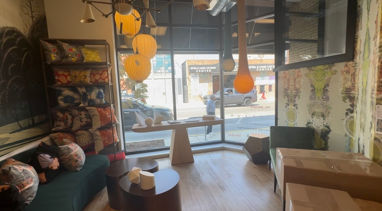 2041-2049 W Grand Ave, Chicago, IL à louer Photo du bâtiment- Image 1 de 6