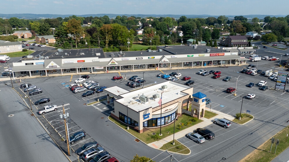 100-138 N Reading Rd, Ephrata, PA à louer - Photo du bâtiment - Image 1 de 1