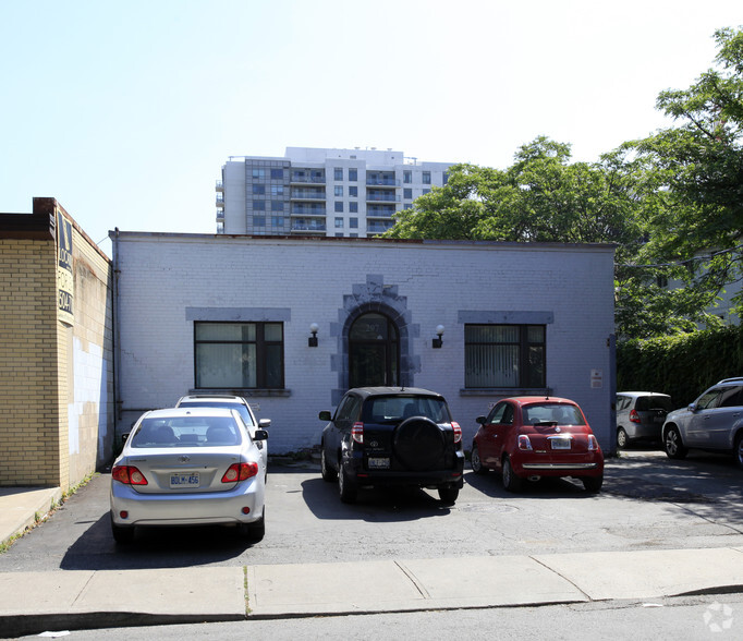 297 Campbell Ave, Toronto, ON for lease - Building Photo - Image 2 of 2