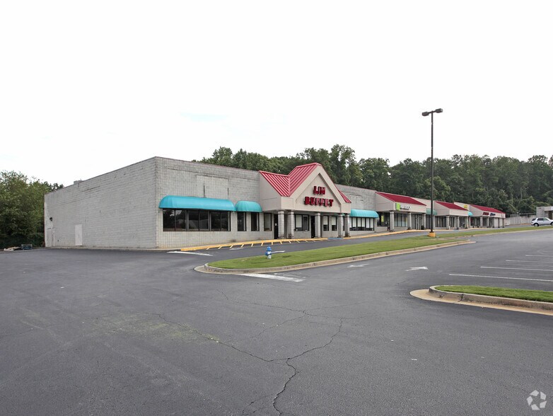 3201-3209 S Cobb Dr, Smyrna, GA à louer - Photo du bâtiment - Image 2 de 7