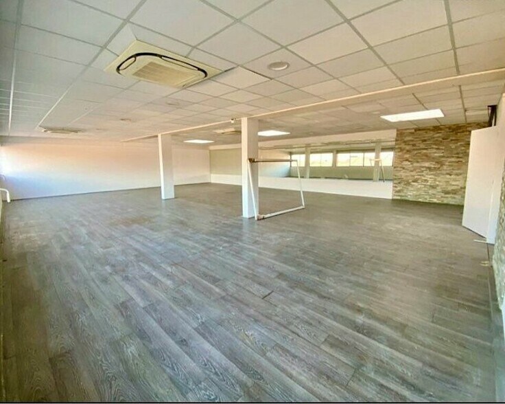 Office in CANNES-LA-BOCCA for sale - Interior Photo - Image 2 of 2