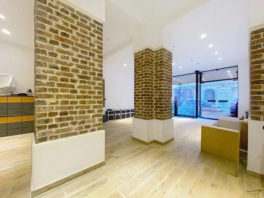 Multifamily in Paris for sale Interior Photo- Image 1 of 14