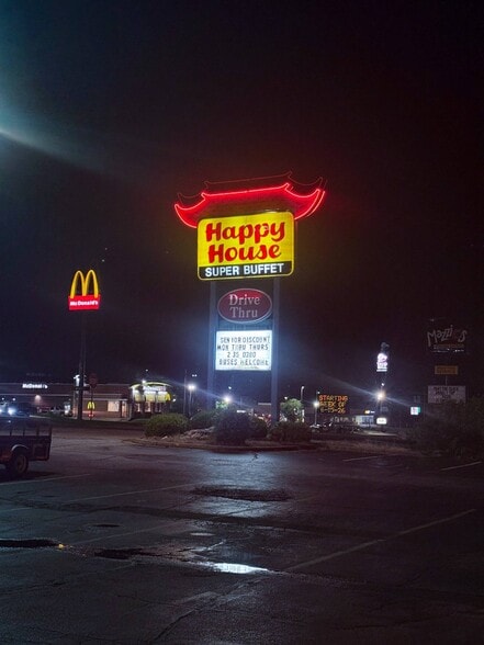 840 E US Highway 60, Monett, MO à vendre - Photo du bâtiment - Image 2 de 32