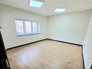 109-111 New Rd, London for lease Interior Photo- Image 2 of 3