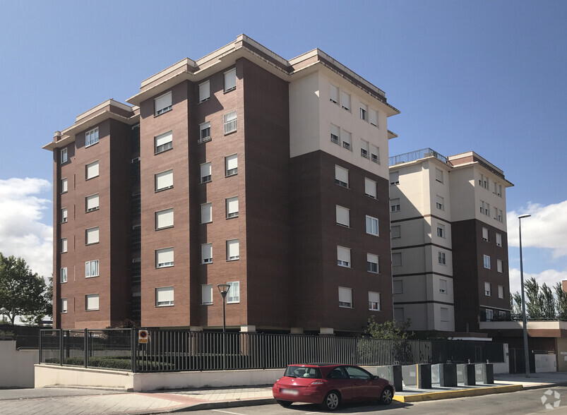 Calle De Ernesto Che Guevara, 11, Fuenlabrada, Madrid à vendre - Photo du bâtiment - Image 1 de 2