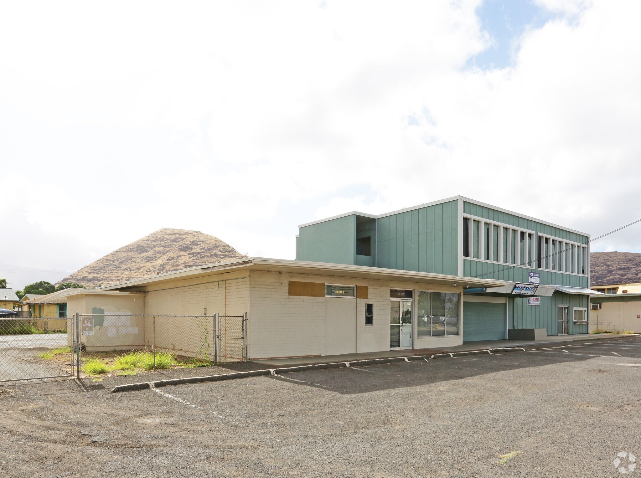 ORITA BUILDING portfolio of 2 properties for sale on LoopNet.ca Primary Photo- Image 1 of 17