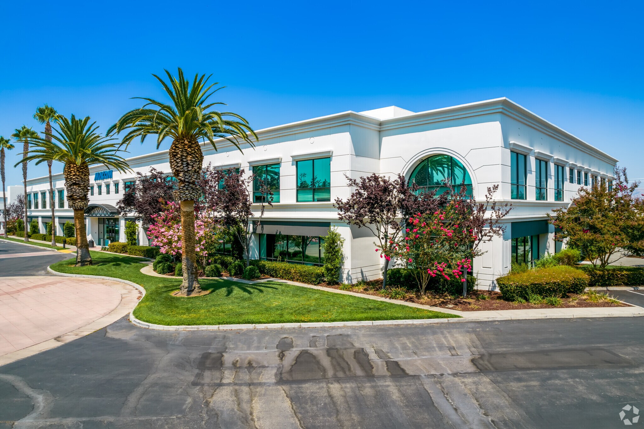 481-495 El Camino Real, Santa Clara, CA à louer Photo du bâtiment- Image 1 de 10