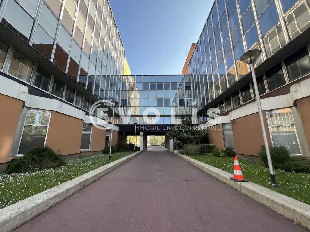 Bureau dans Fontenay-sous-Bois à louer Photo du bâtiment- Image 1 de 8
