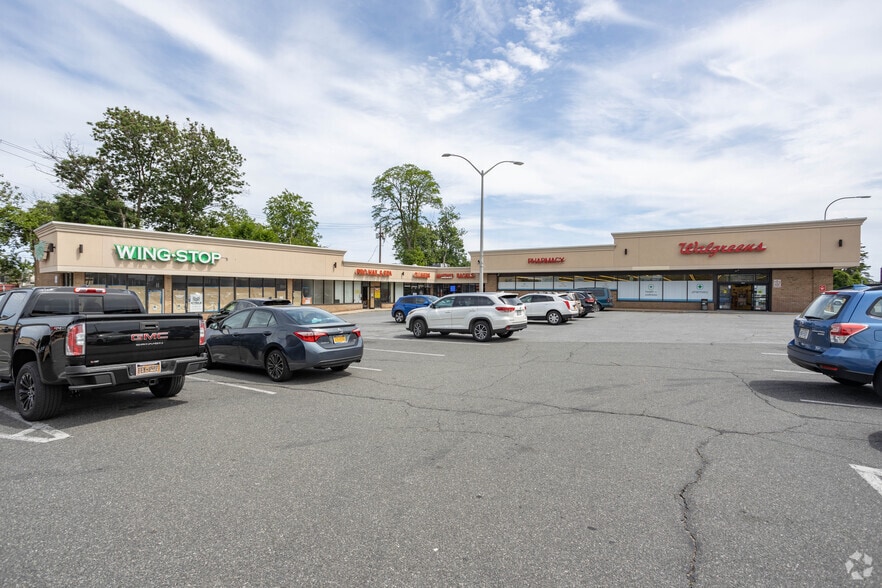 1397-1415 Hempstead Tpke, Elmont, NY for lease - Building Photo - Image 2 of 13