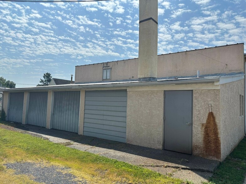 6 Lemon St, Pottstown, PA for lease - Building Photo - Image 2 of 7
