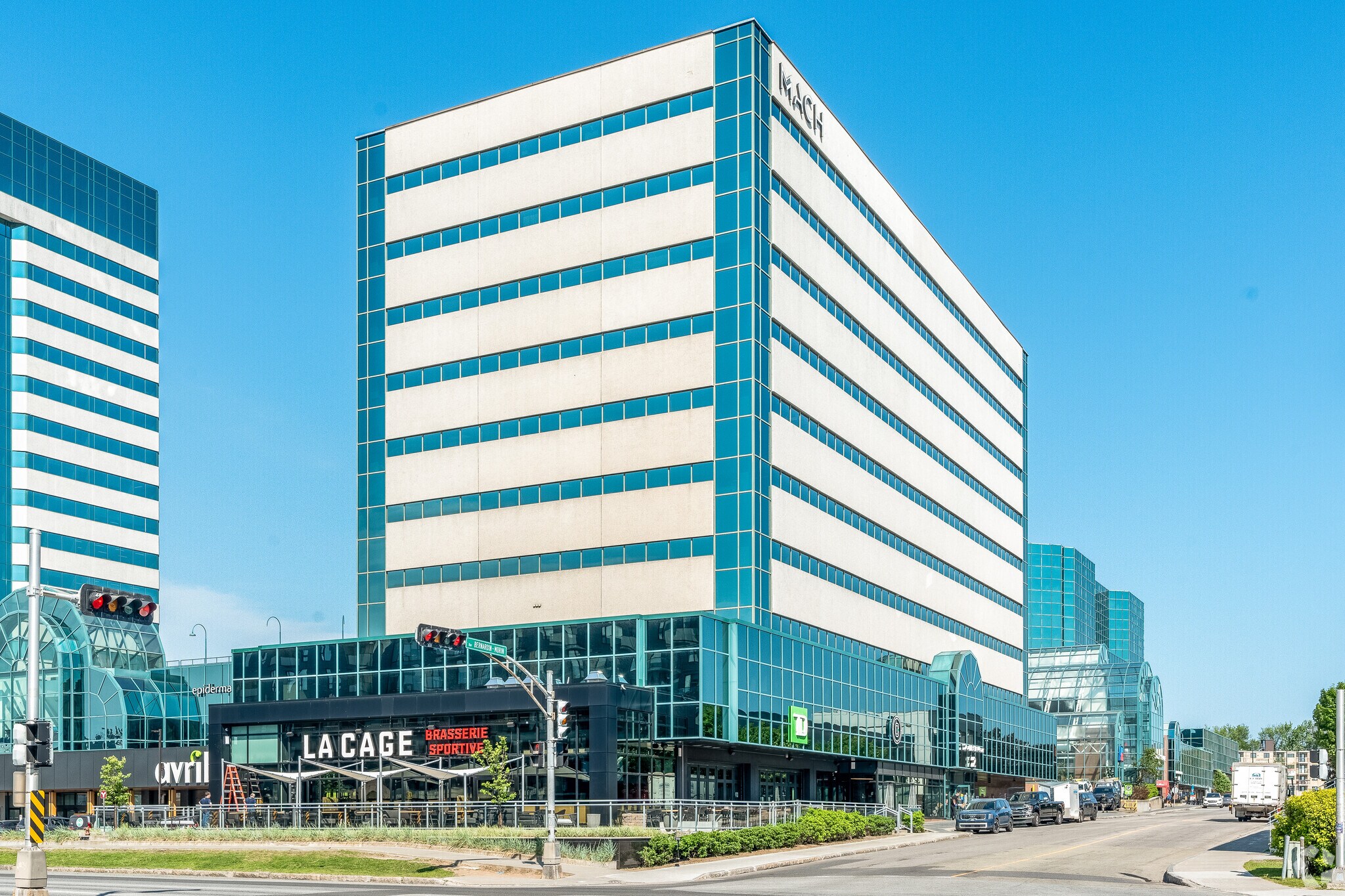 2590 Boul Laurier, Québec, QC à louer Photo principale- Image 1 de 4