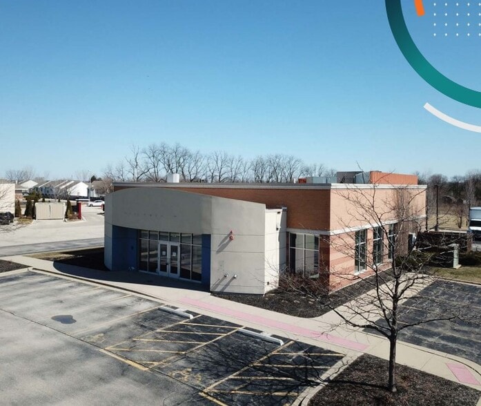 2163 Randall Rd, Carpentersville, IL for lease - Primary Photo - Image 1 of 3