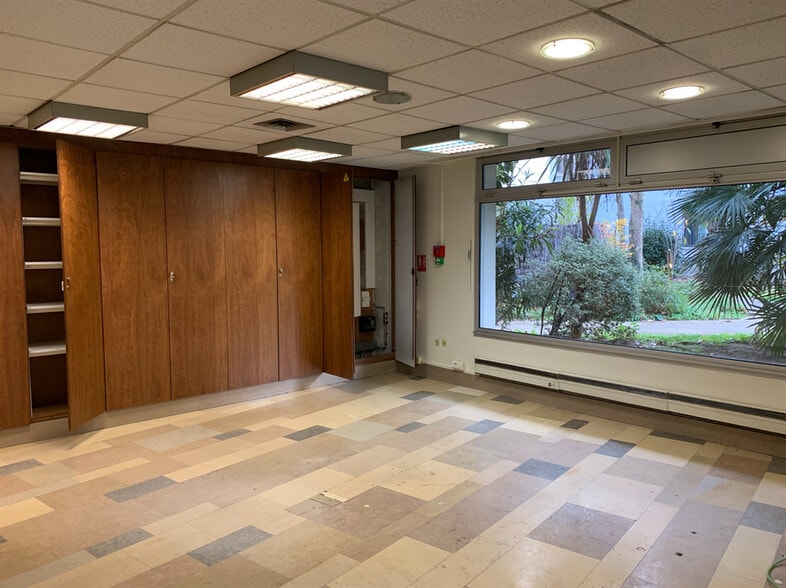 Bureau dans Neuilly-sur-Seine à louer - Photo intérieure - Image 2 de 4