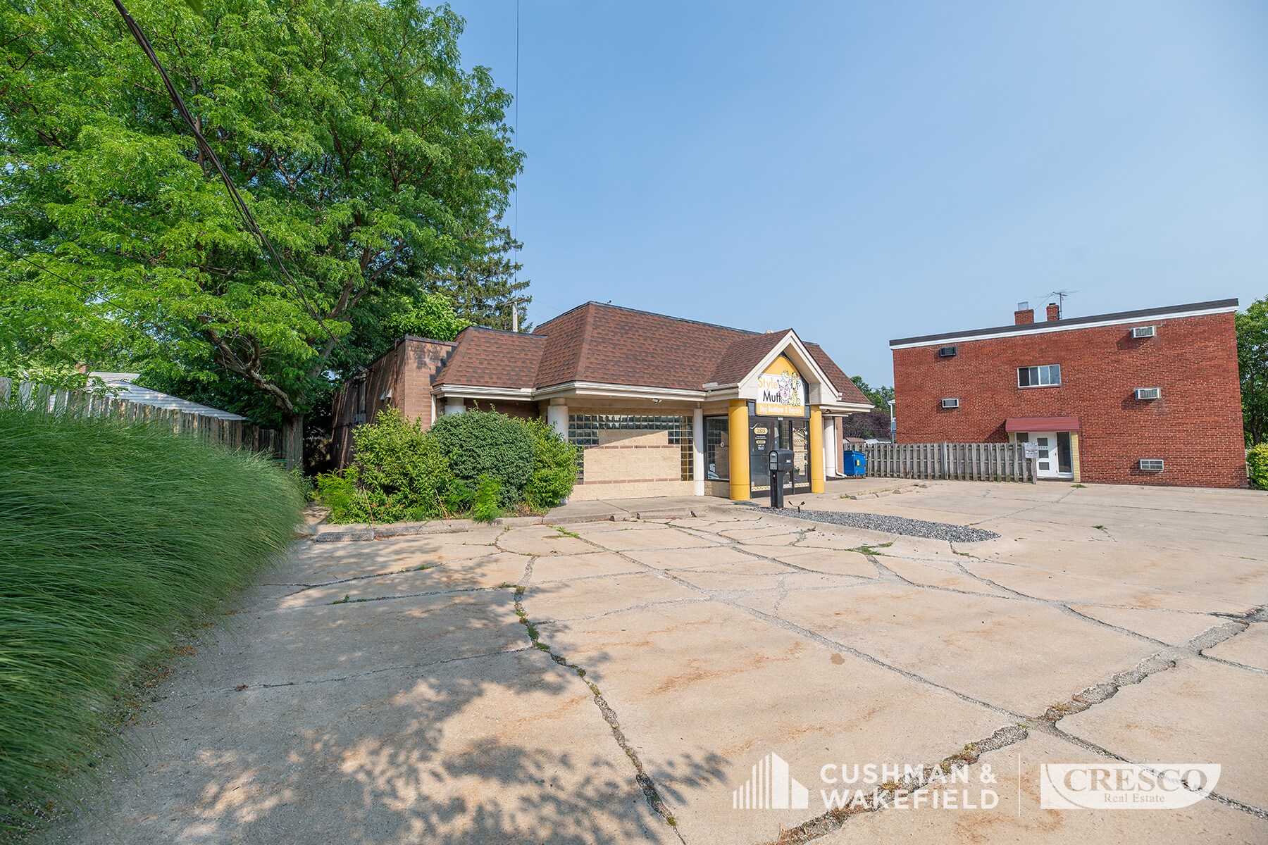 3525 Warren Rd, Cleveland, OH à vendre Photo du bâtiment- Image 1 de 16