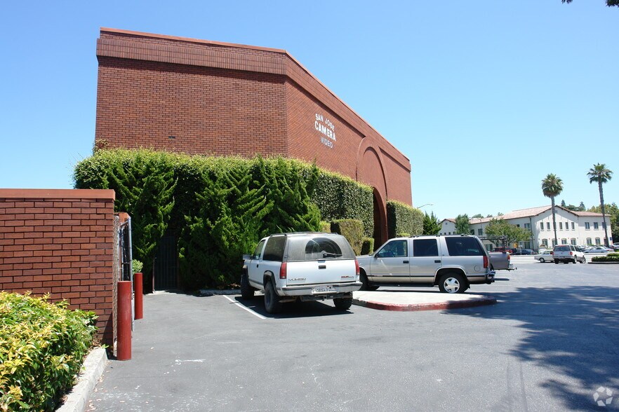 1600 Winchester Blvd, Campbell, CA à vendre - Photo du bâtiment - Image 2 de 23