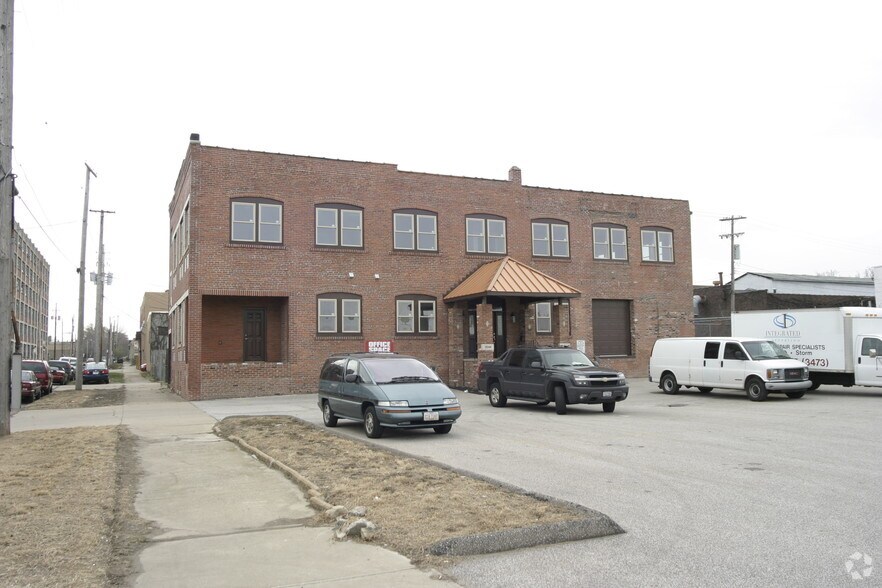 3348 St Clair Ave, Cleveland, OH à louer - Photo du bâtiment - Image 3 de 4