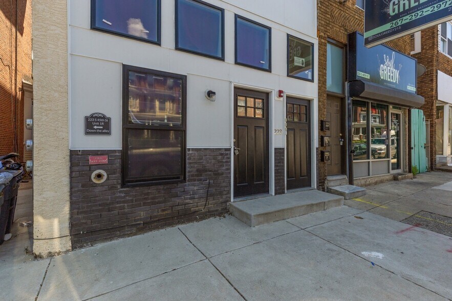 223 S 45th St, Philadelphia, PA à vendre - Photo du bâtiment - Image 2 de 3
