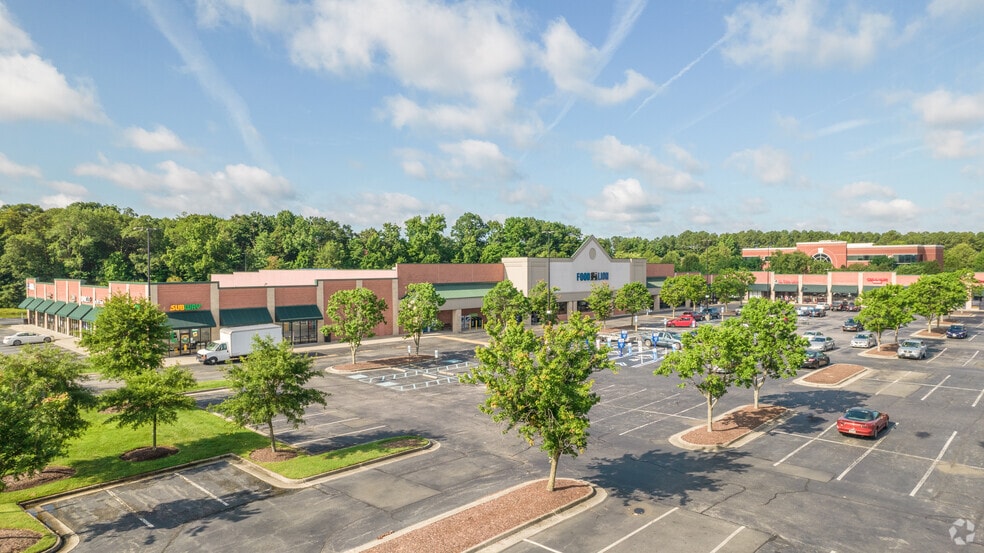 109 Gainsborough Sq, Chesapeake, VA à louer - Photo du bâtiment - Image 1 de 3