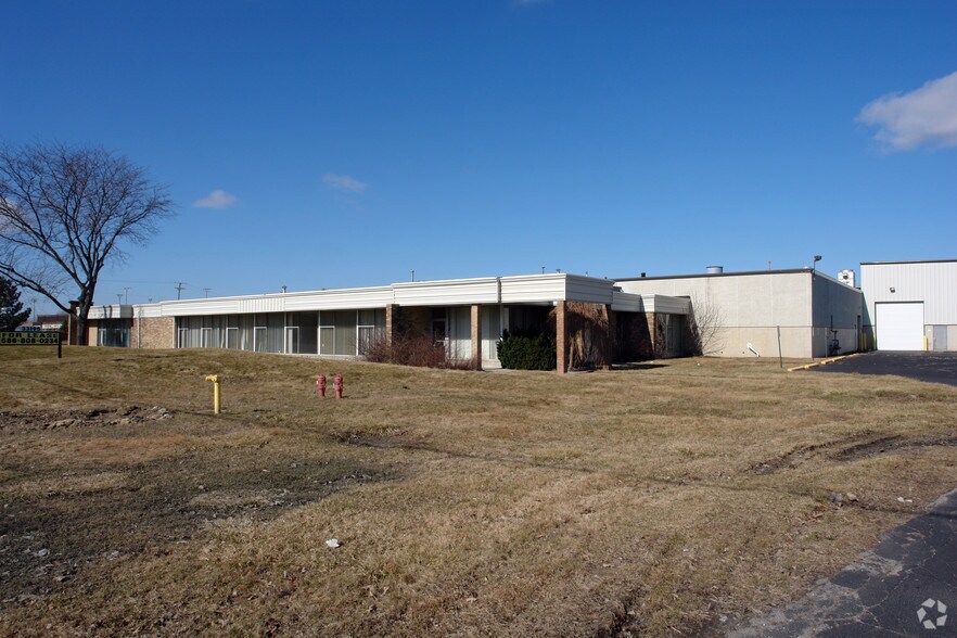 33195 Harper Ave, Saint Clair Shores, MI à vendre - Photo du bâtiment - Image 3 de 5