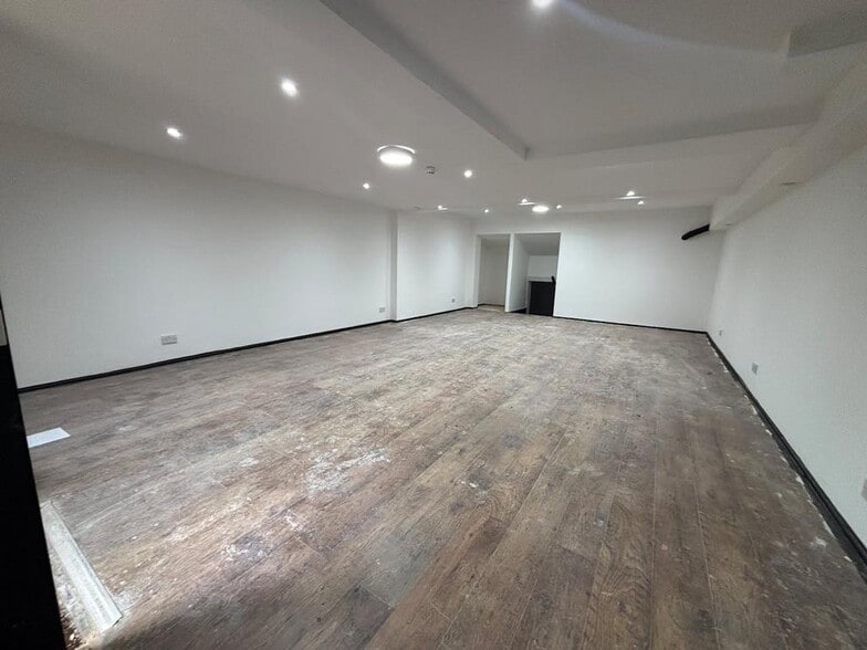 36 Piccadilly, Stoke On Trent for lease - Building Photo - Image 3 of 9
