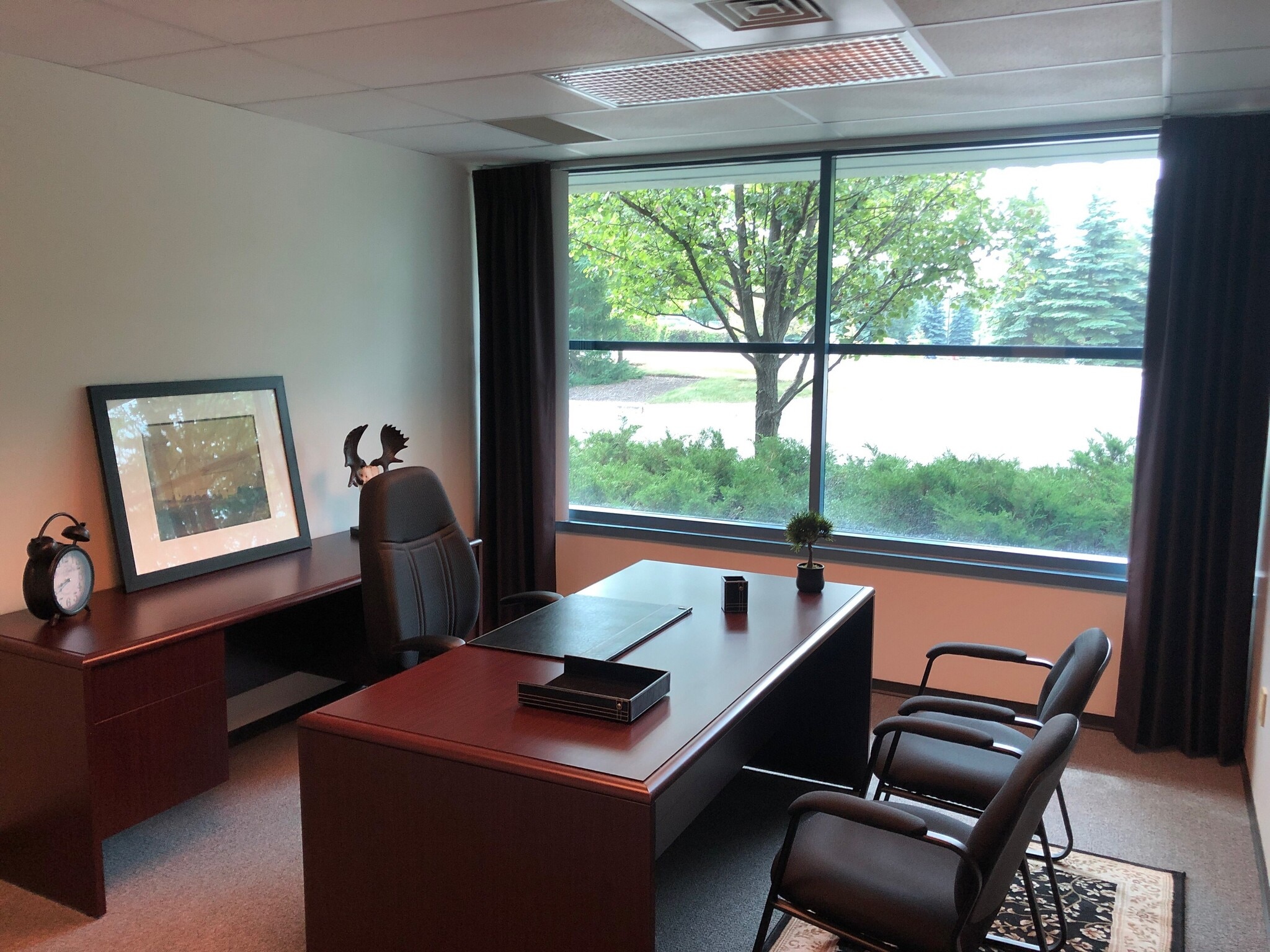 27475 Ferry Rd, Warrenville, IL à louer Photo intérieure- Image 1 de 1