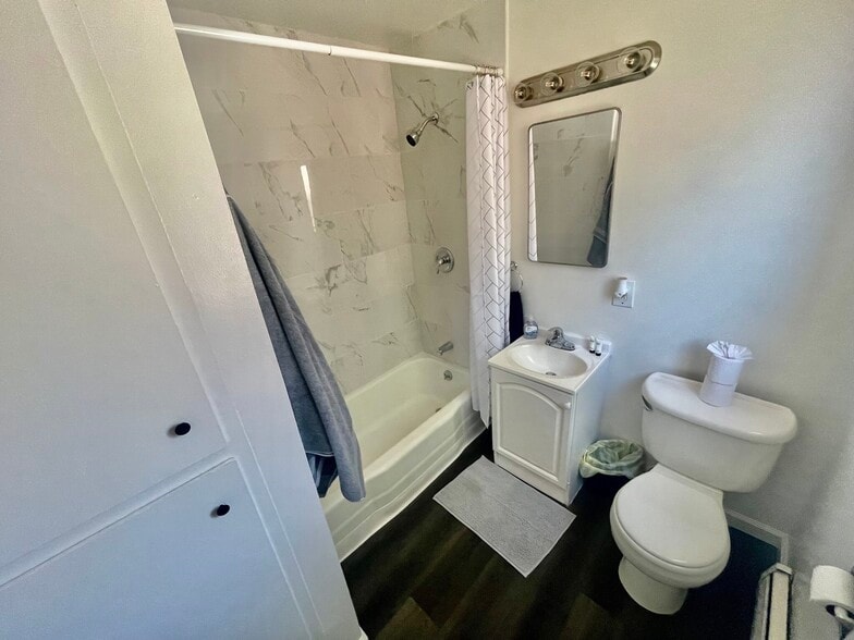 929 Wheeler Ave, Reno, NV à vendre - Photo du bâtiment - Image 2 de 51