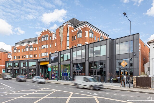 77 Fulham Palace Rd, London for lease - Primary Photo - Image 1 of 18