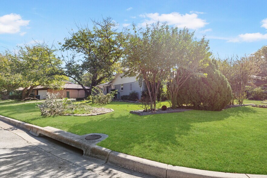 2829 Larkin Ave, Fort Worth, TX à vendre - Photo du bâtiment - Image 3 de 3