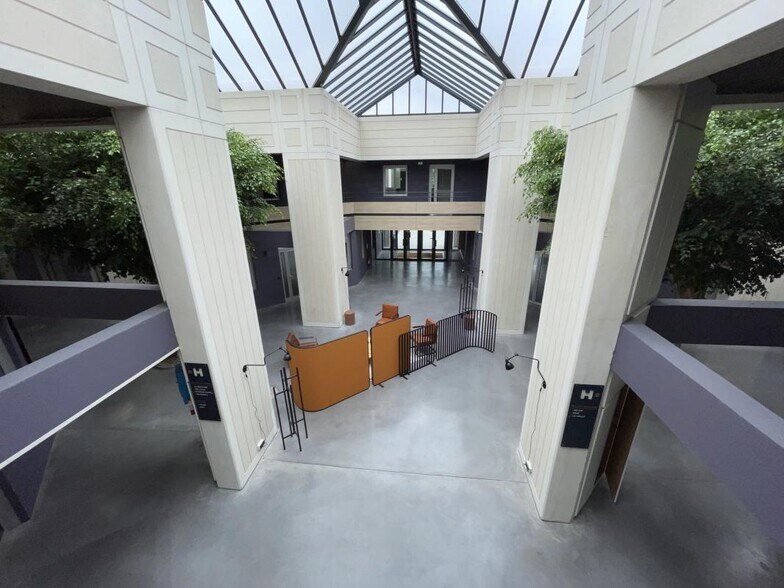 Flex dans Herblay à louer - Photo du bâtiment - Image 3 de 9