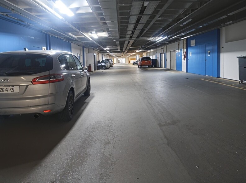 Industrial in Madrid, Madrid for sale - Building Photo - Image 2 of 24