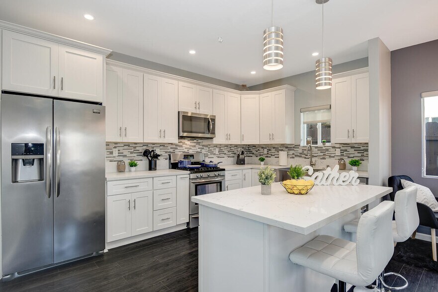 5411 Lauretta St, San Diego, CA à vendre - Photo du bâtiment - Image 3 de 14