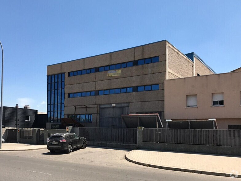 Paseo Arroyomolinos, 51, Móstoles, Madrid à louer - Photo du bâtiment - Image 3 de 26
