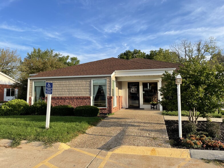 1310 1st St W, Independence, IA for sale - Primary Photo - Image 1 of 1